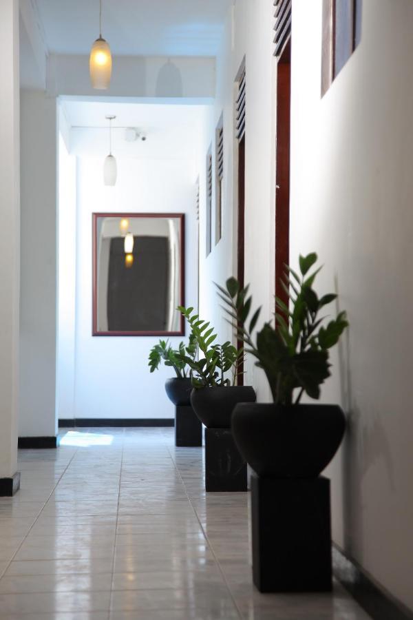 Hotel Nathaliya Katunayaka Exteriér fotografie